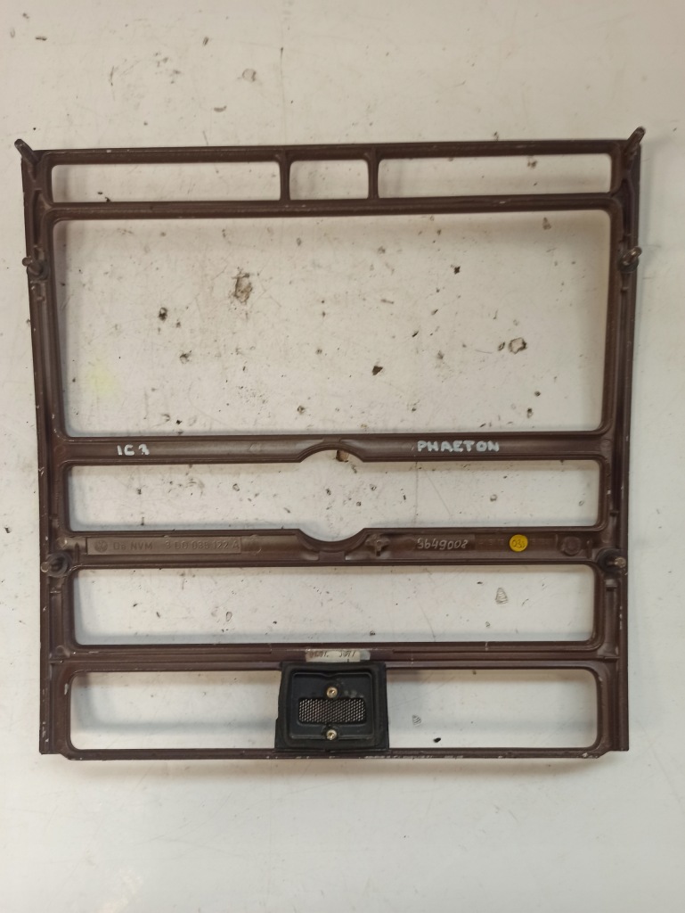 фото №4, Volkswagen vw phaeton рамка dekor радио drewno 3d0035122