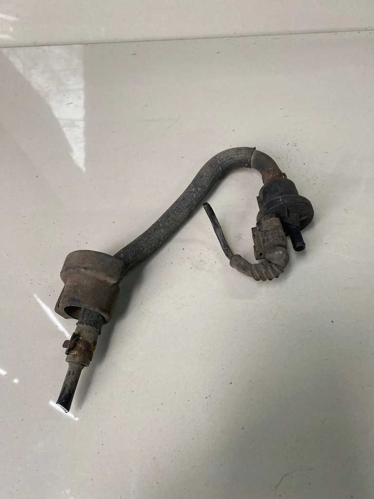 фото №1, Audi a8 d3 электроклапан топлива 0280147353