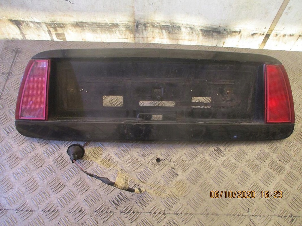 фото №1, Nissan primera p12 накладка крышки задняя