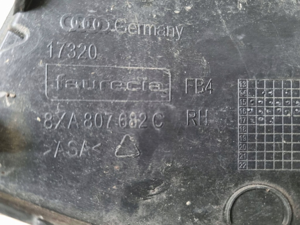 фото №9, Audi a1 2016 перед сторона права решітка, заглушки