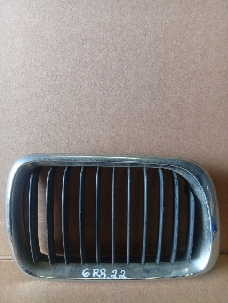 Купить Решётка радиатора решётка радиатора решётка радиатора правая bmw e36 8195094 8185802