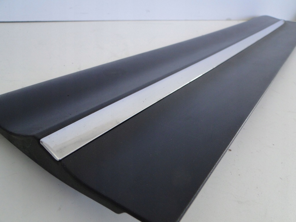 фото №8, Mercedes glb 247 x247 молдинг na двері передні ліва amg