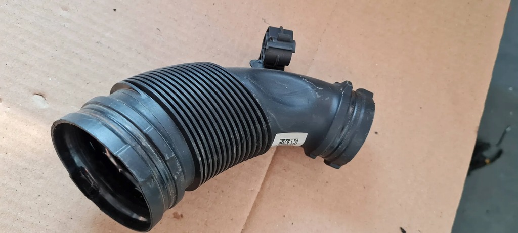 фото №1, A4 b9 8w шланг труба воздуха 2.0 tdi 04l129661b a5 8w