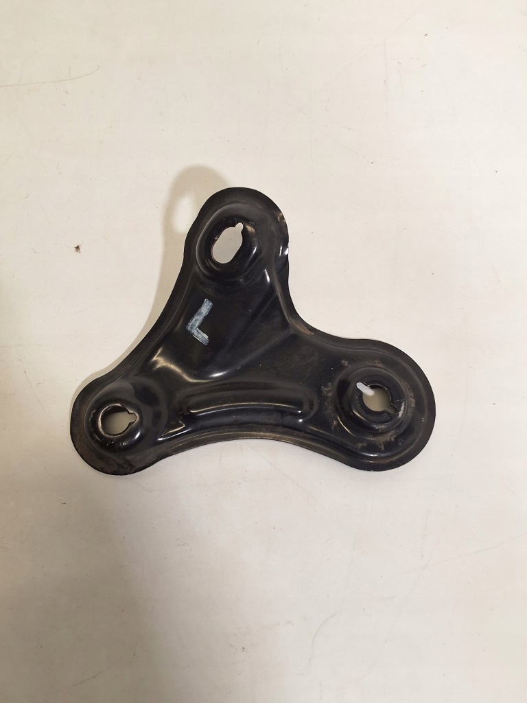 Купити Hyundai ioniq кронштейн підрамник ліва