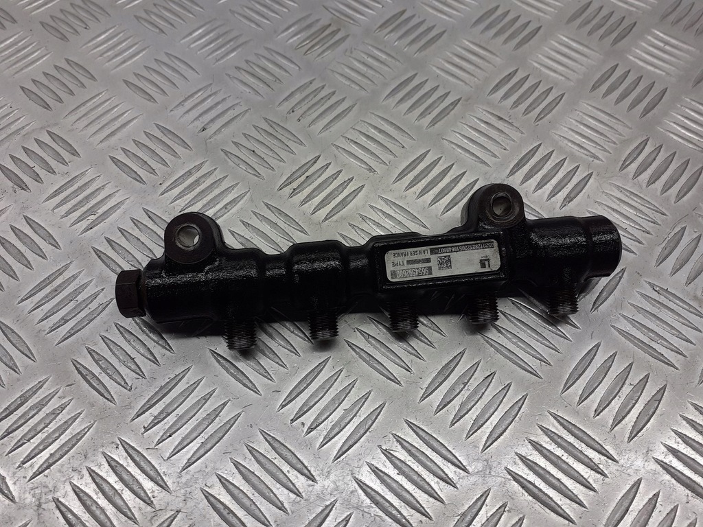 фото №1, Молдинг впрыскная mazda 3 bk 1.6 citd 9654592680