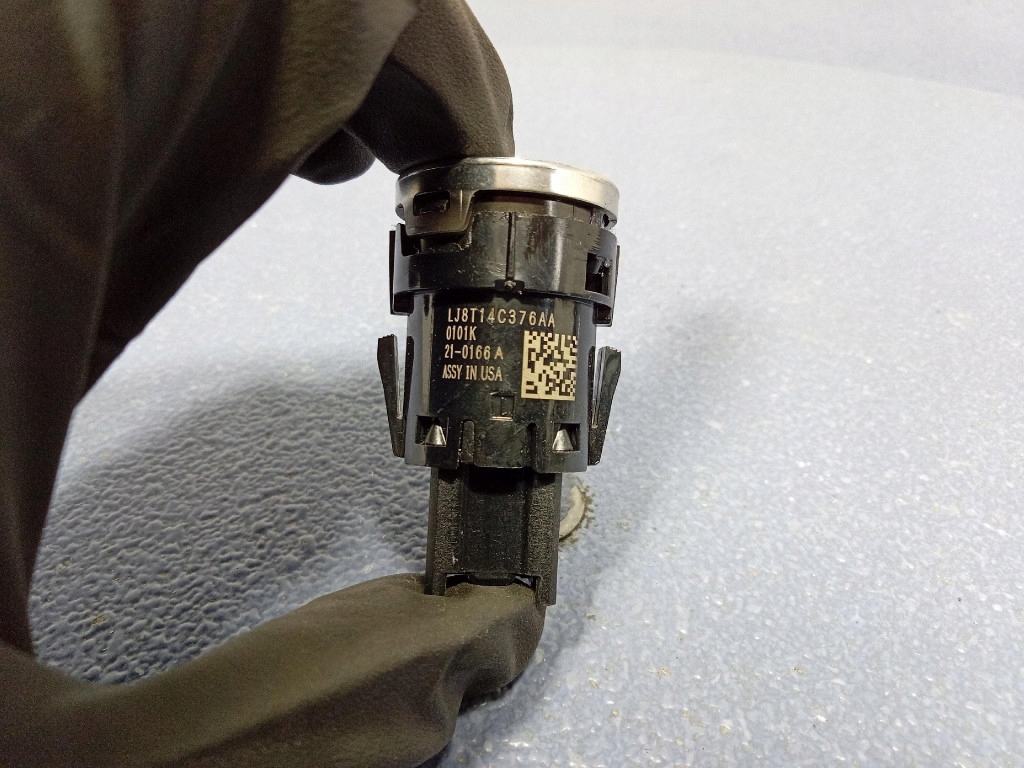 фото №7, Ford mustang mach-e кнопка запуск стоп lj8t14c376aa