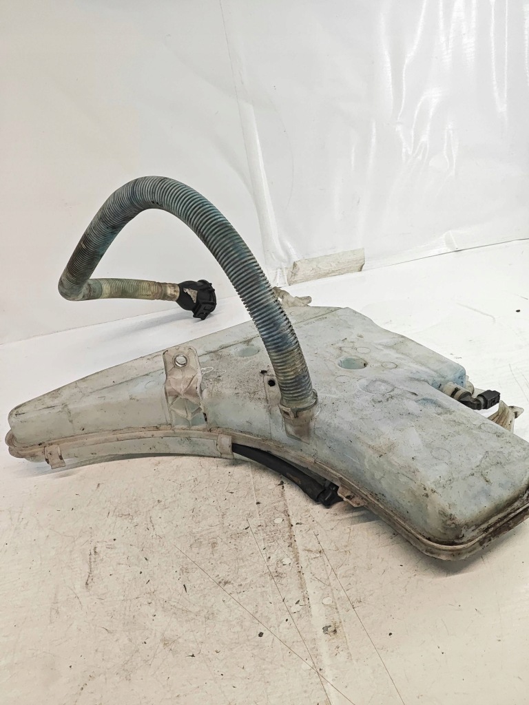 фото №1, Bmw 3 e92 бак рідина омивача 7157146