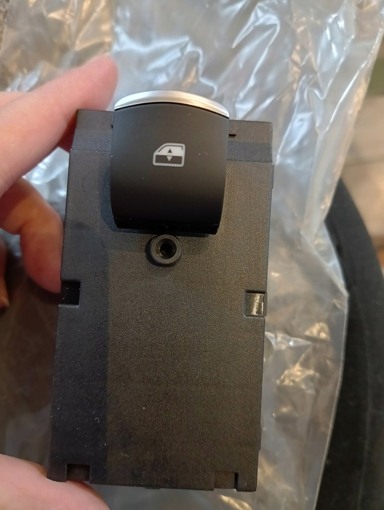 фото №1, Перемикач вікон правий перед alfa romeo giulia