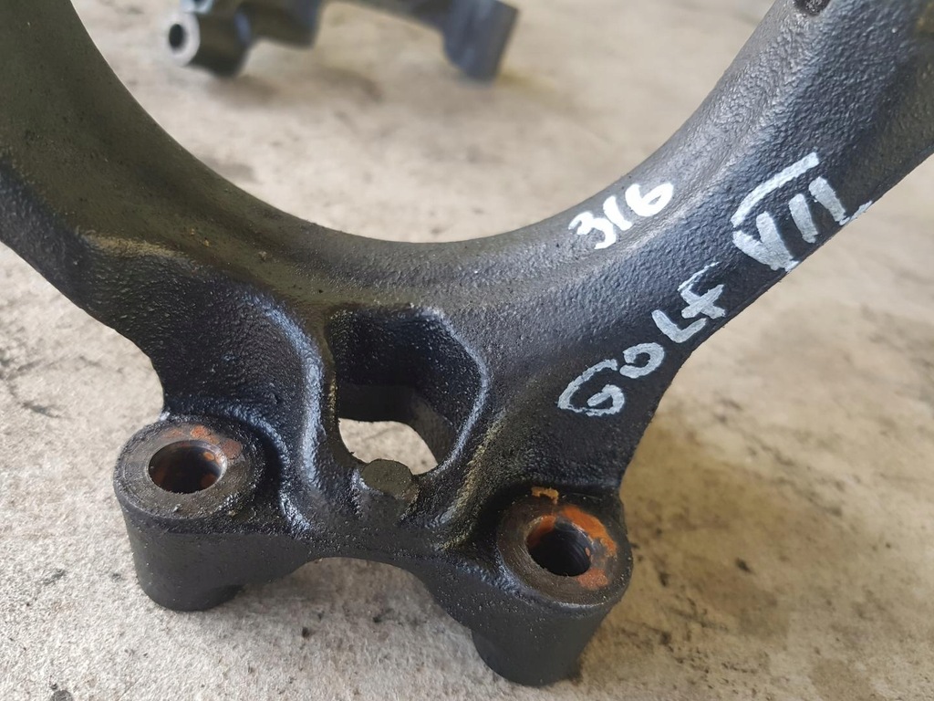 фото №2, Vw passat b8 2.0tdi кронштейн turbo 04l4255ga