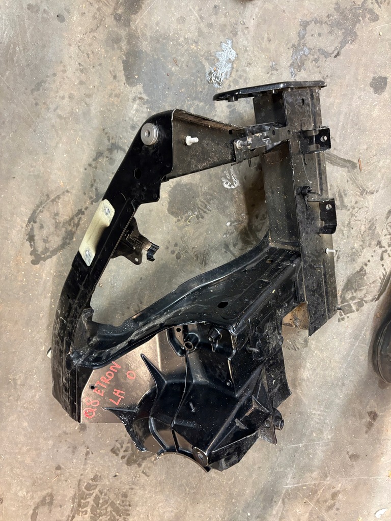 фото №1, Audi q8 e-tron 4m8 чверть лонжерон ліва перед передня оригінал