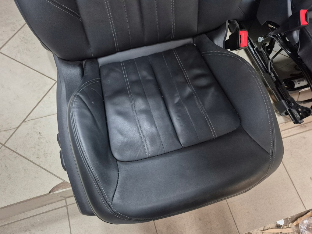 Сиденья заднее сиденье комплект кожа audi q5 80a в Украине