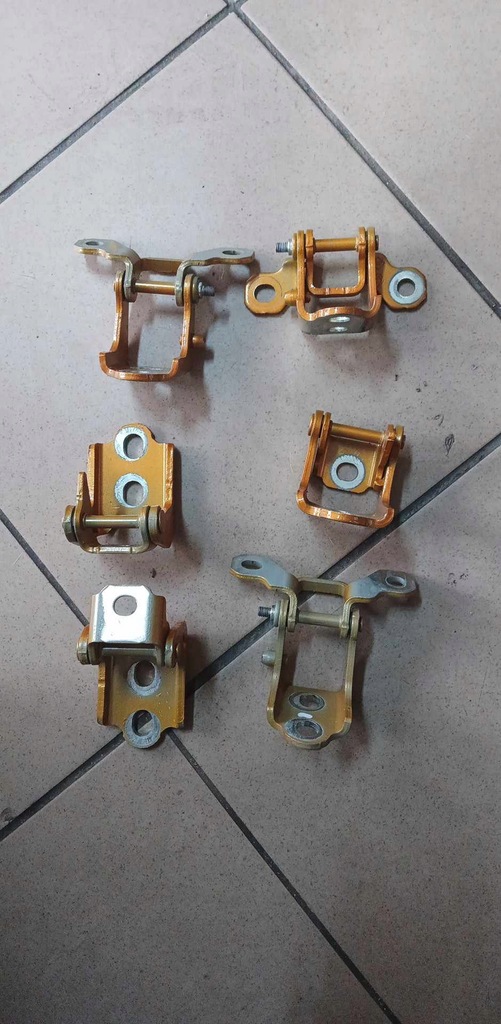 фото №1, Петля дверь задняя правый renault scenic iv bixud