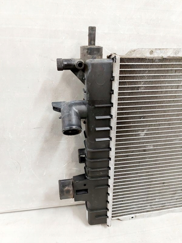 Opel astra 3 3 h 1.7 cdti радиатор воды жидкость nissens 63029a с Разборки