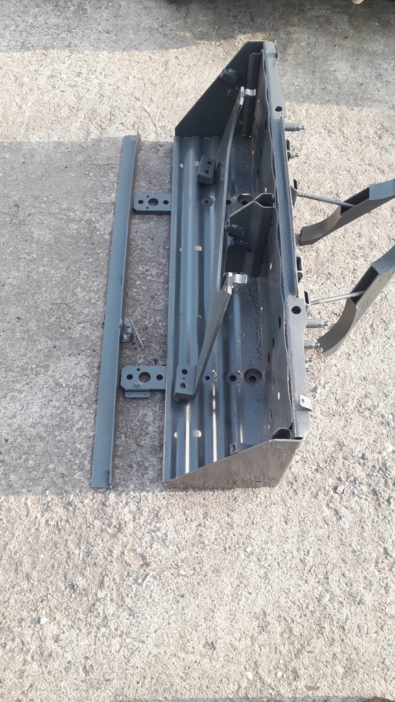 фото №3, Scania r podastawa акумуляторів задня рами