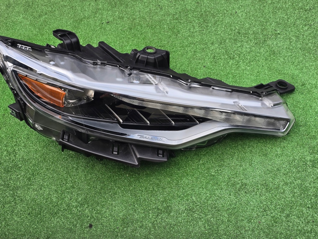 фото №1, Maserati levante lift full led usa лампа передняя kpl