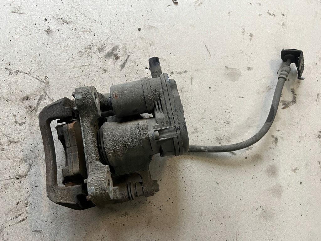 фото №8, Kia proceed 18- суппорт тормозной задняя задний электрический