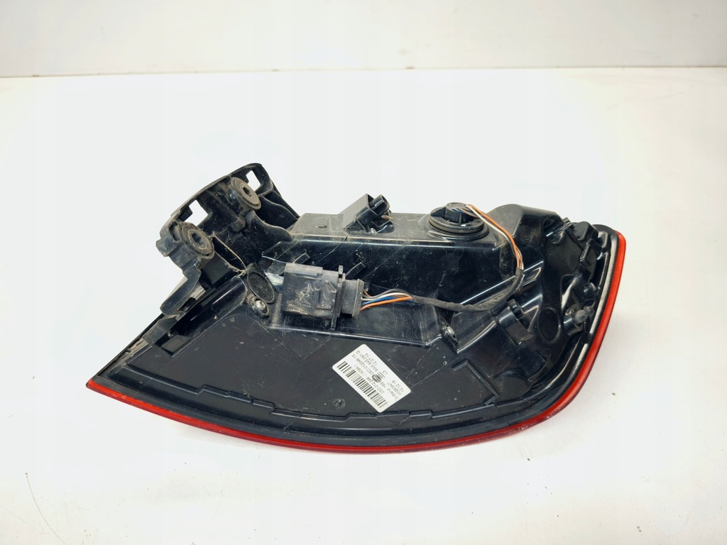 фото №7, Лампа лівий задня w крила led audi a4 b9 sedan 8w5945091g