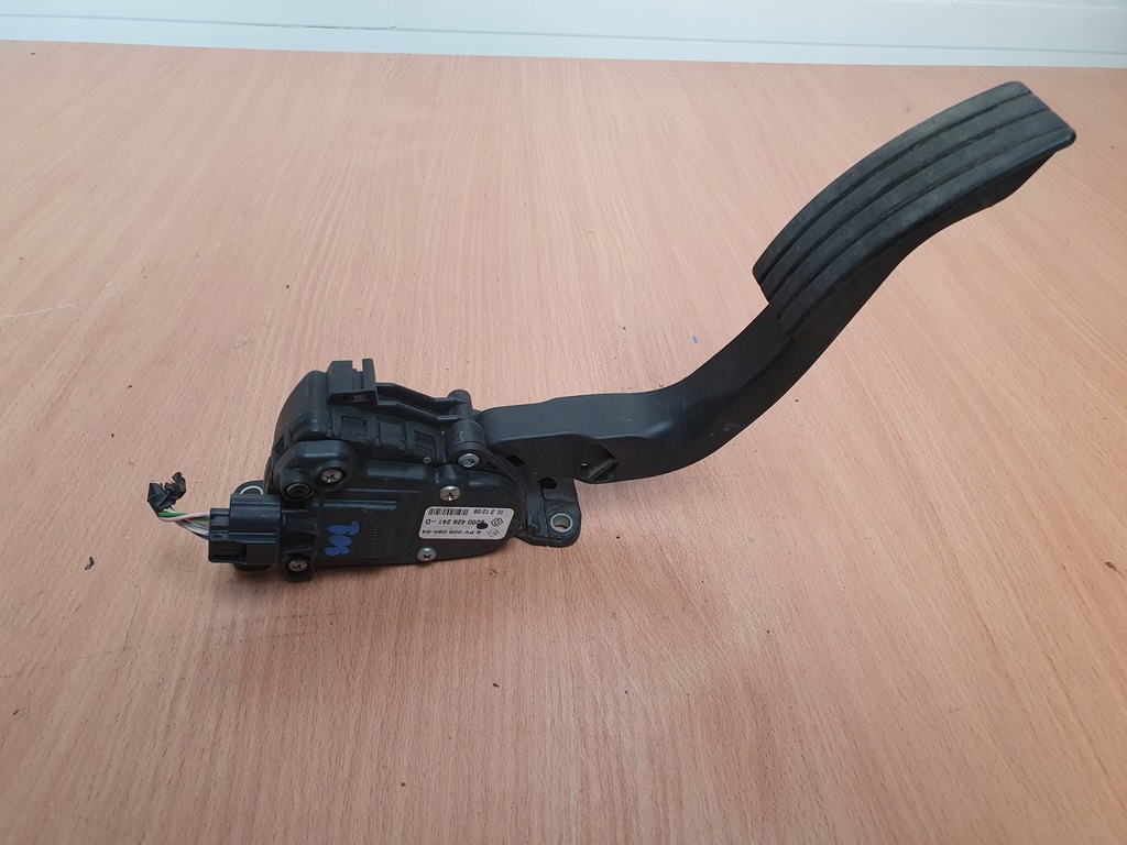 фото №1, Потенциометр педаль газа twingo ii 8200426241d