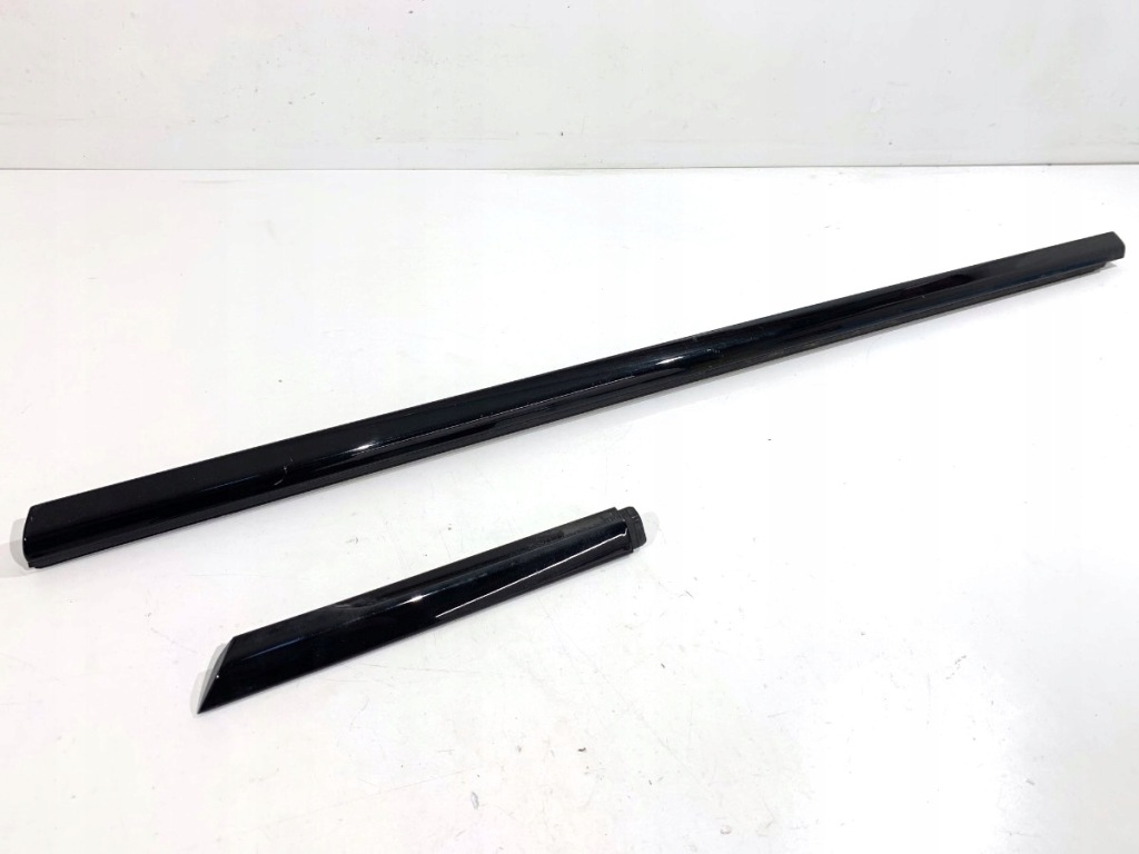 Купить Молдинг уплотнитель перед левый bmw f44