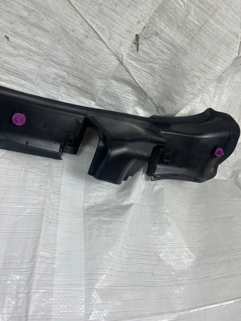 Mercedes gls 167 канал трубка левый a1678203300 в Украине