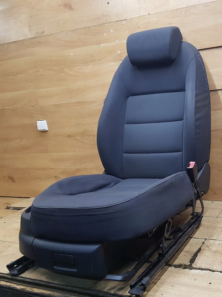 фото №3, Сидіння перед правий пасажира skoda octavia ii