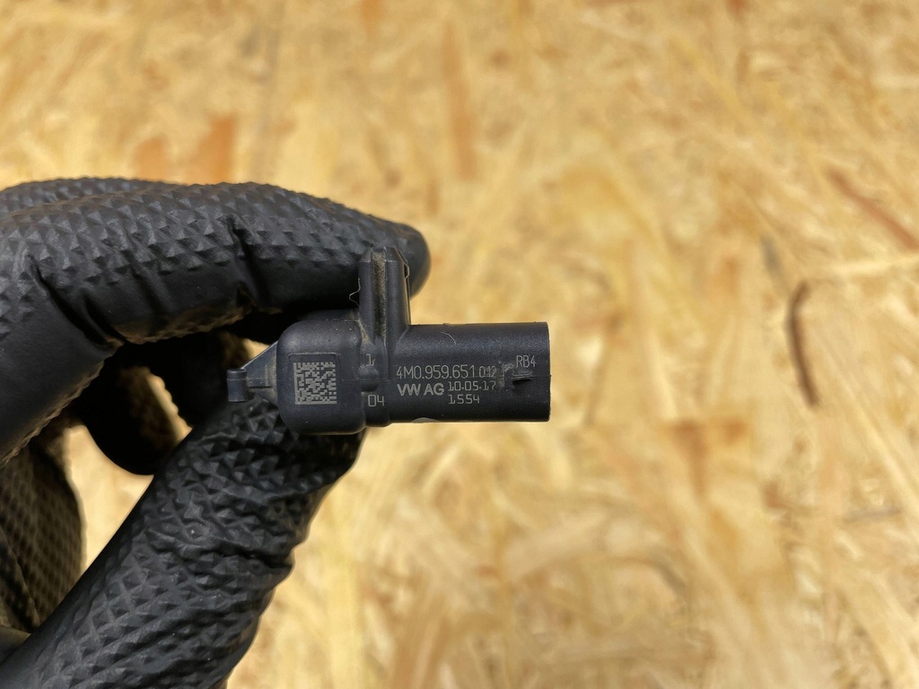 фото №9, Датчик удару ударний audi a4 b9 a5 8w a6 c8 a7 4m0959651