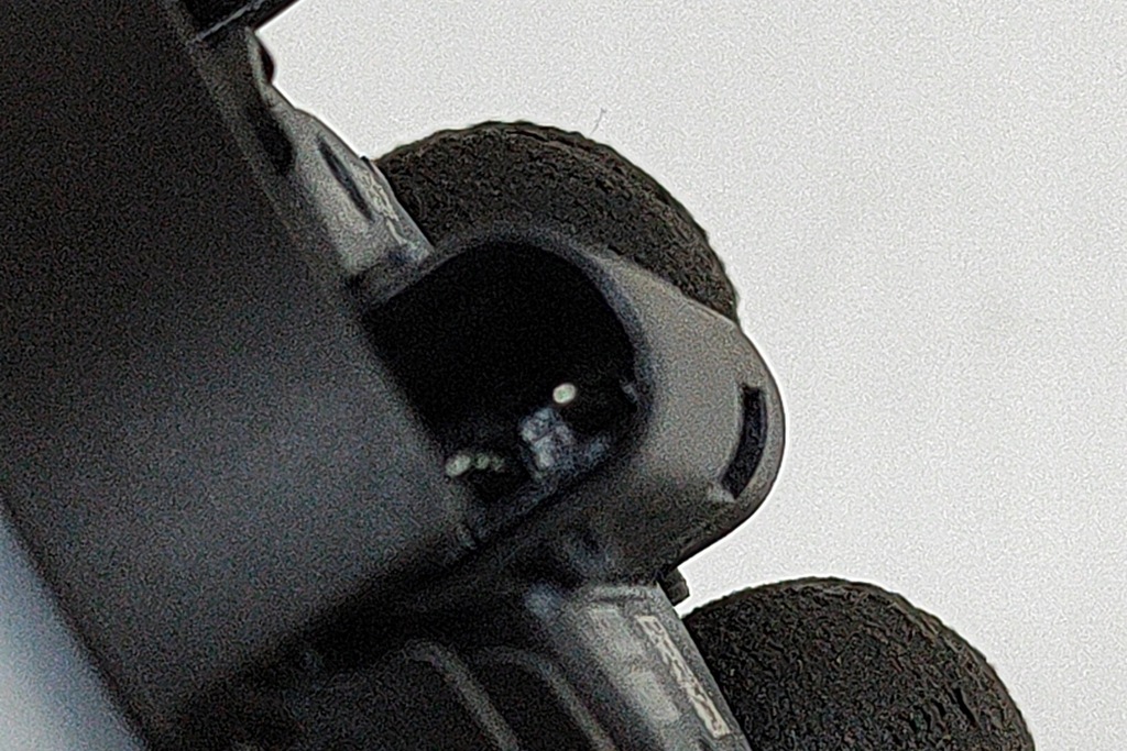 фото №5, Aston martin db11 левый датчик столкновение бокового a2229051500 2022 25934210