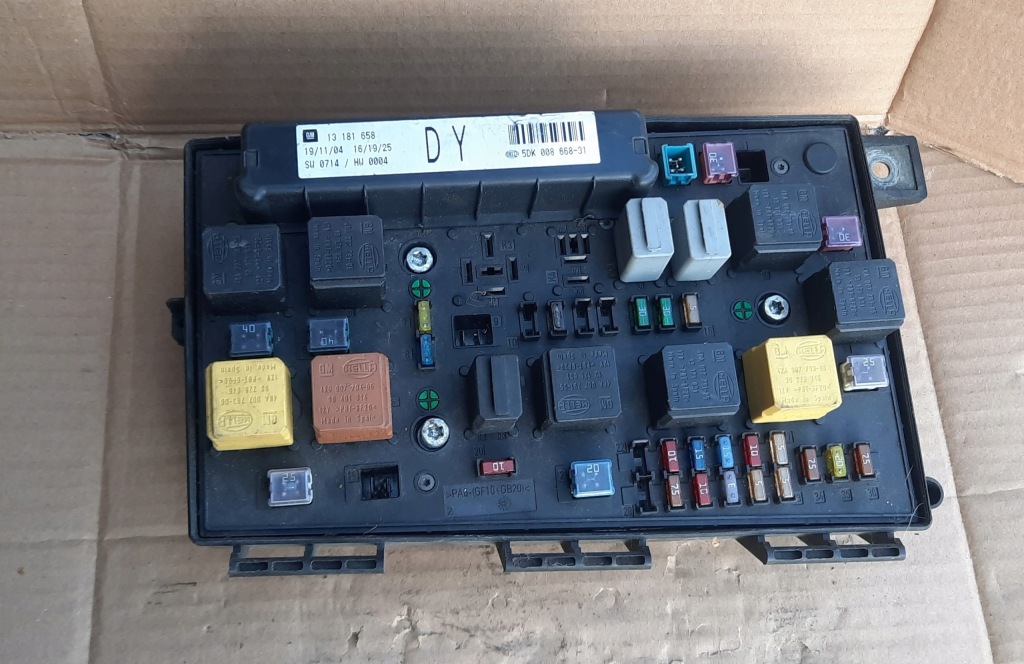 фото №1, Коробка предохранителей opel 13181658