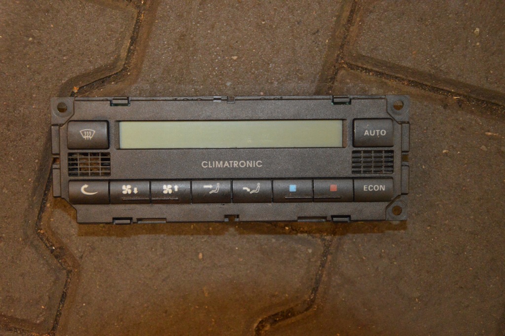 фото №1, Skoda superb i панель кондиционера