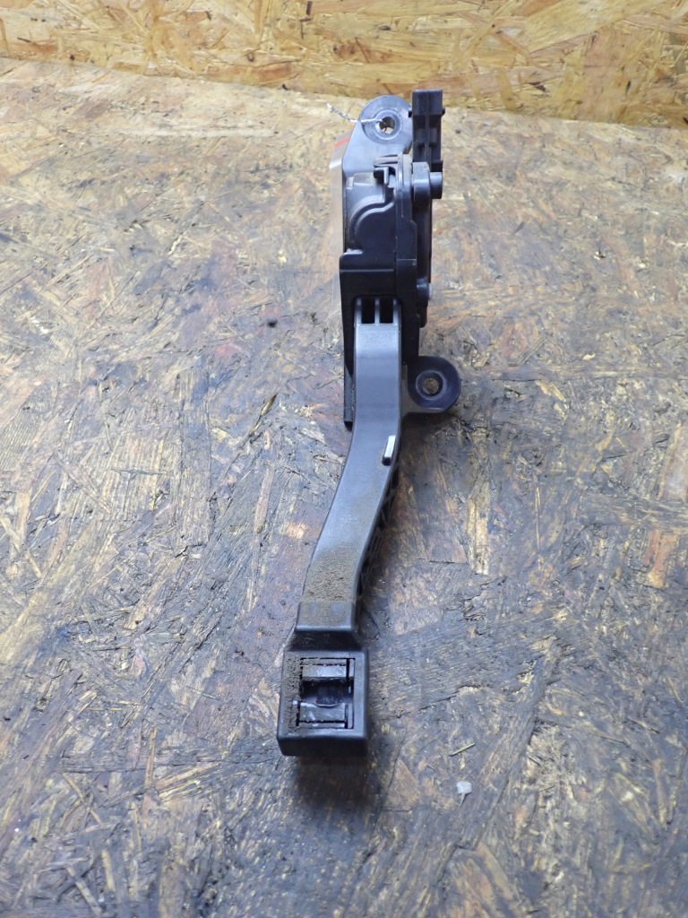 Купити Потенціометр газу kia ceed ii 1,4 crdi 2014r hb przed lift 32700-3 7425