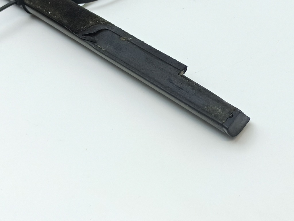 Молдинг скло двері передніх ліва сторона bmw x1 e84 Ціна