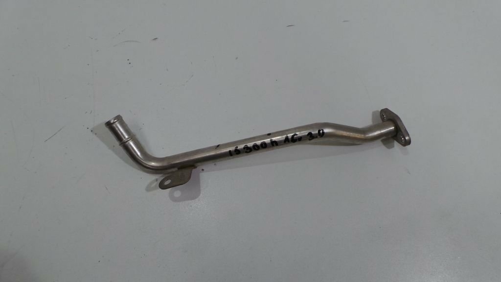 фото №1, Lexus is 300h 200t 2.5b 16r шланг трубка wąż