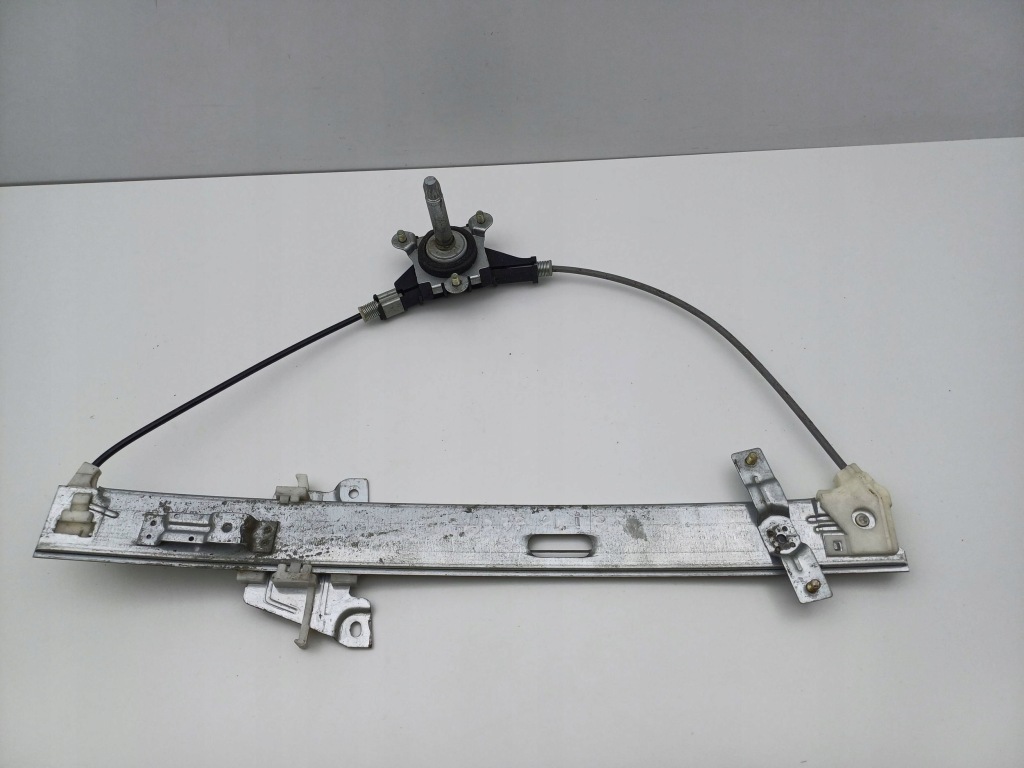 Купить Подъемник окон механический правый  перед mazda 323 f рестайлинг  nr1249