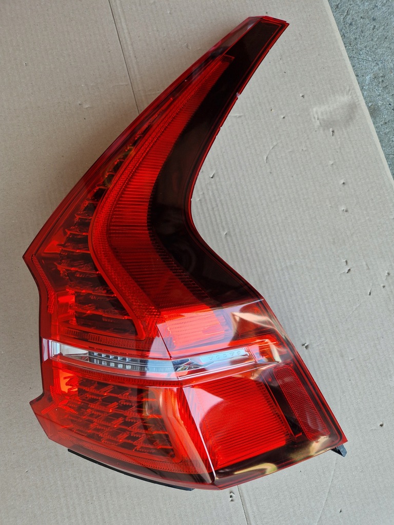 фото №11, Volvo xc60 ii лампа правая задняя задняя led usa #306