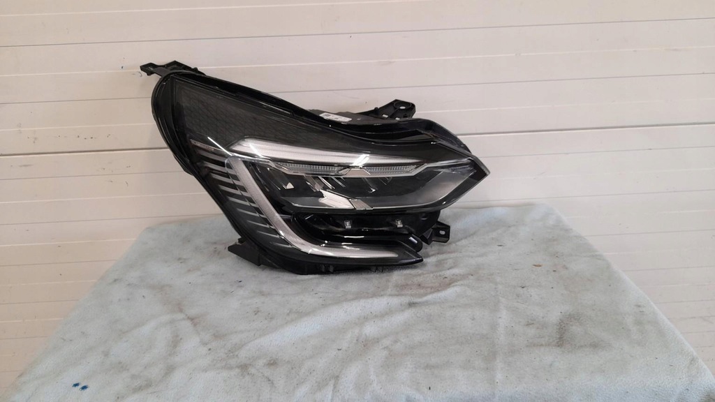 фото №1, Лампа передня права renault captur 2 ii pure vision full led 260104525r
