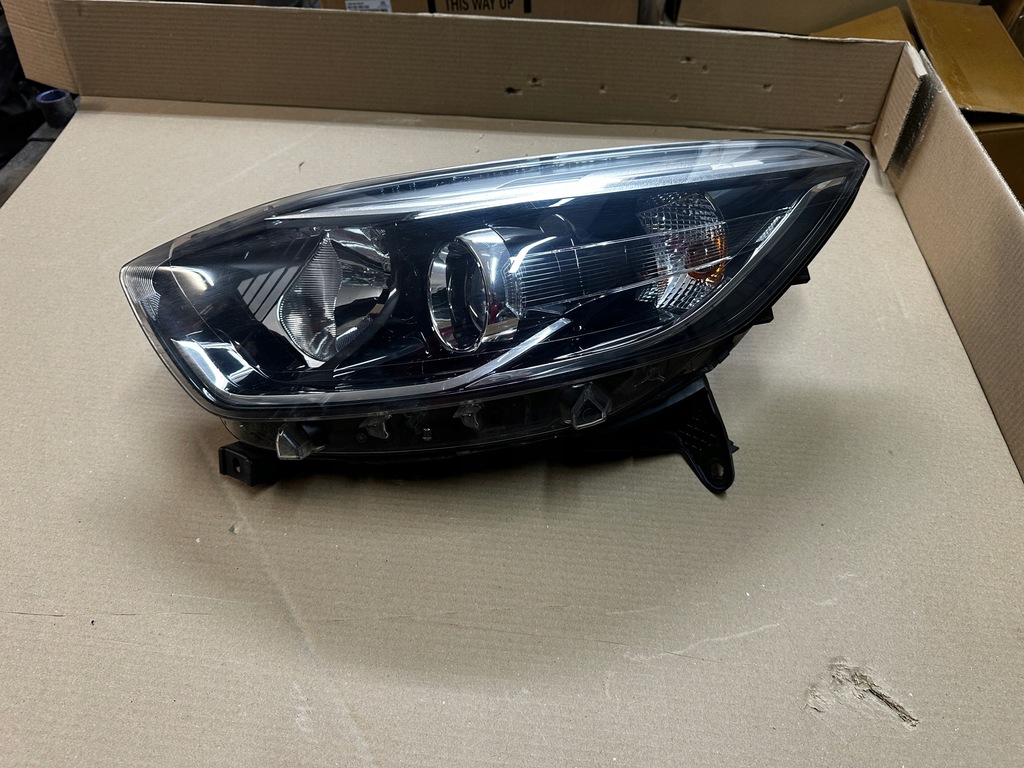 фото №1, Лампа renault captur i 260600592r