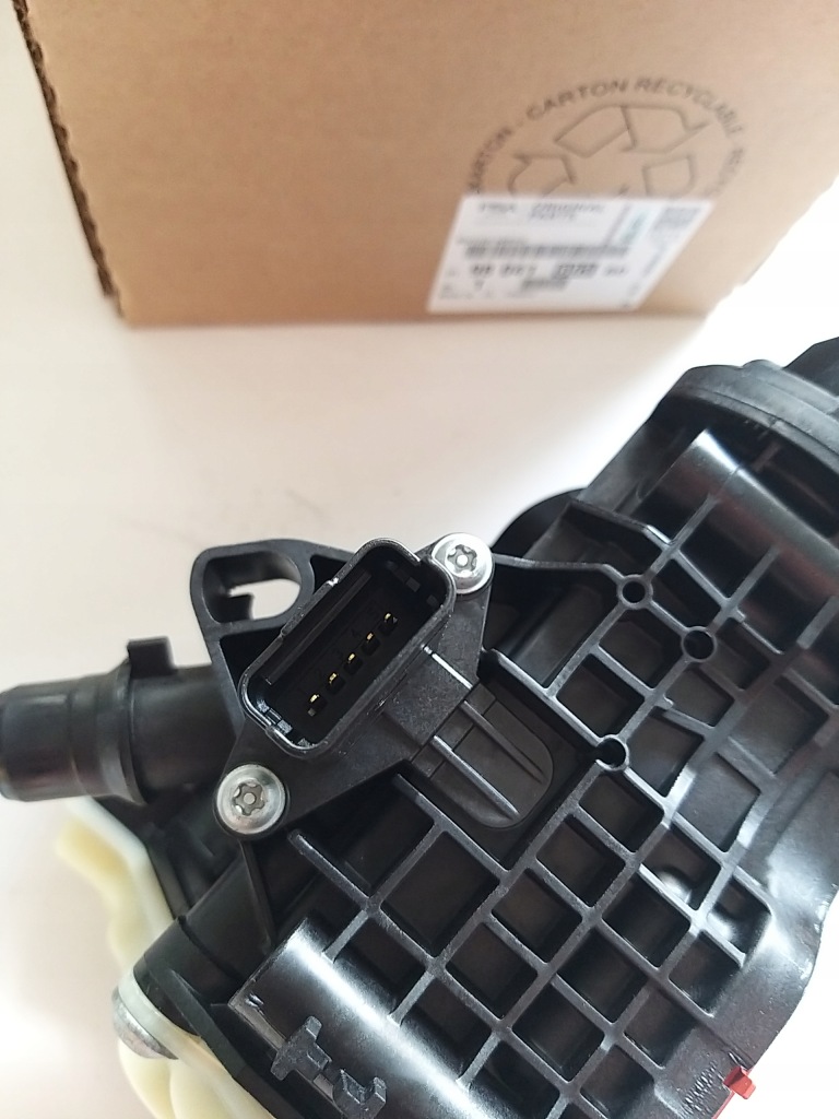 фото №11, Оригінальний номер peugeot 3008 308 407 5008 508 2.0hdi термостат