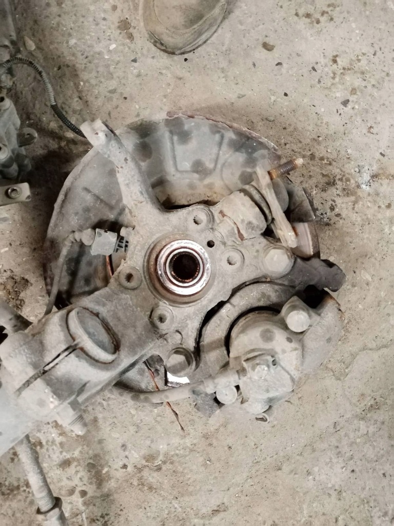 фото №7, Поворотный кулак амортизационная стойка передний правый vw caddy iii