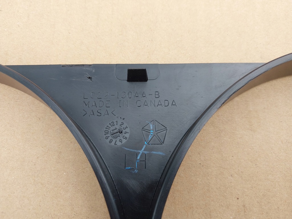 фото №3, Рамка фара dodge challenger оригінал