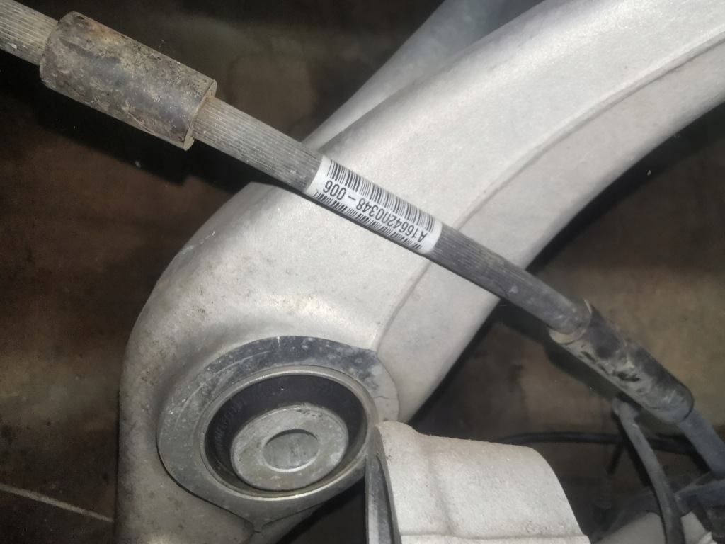 фото №8, Поворотный кулак левый перед mercedes gle w166 1663320901