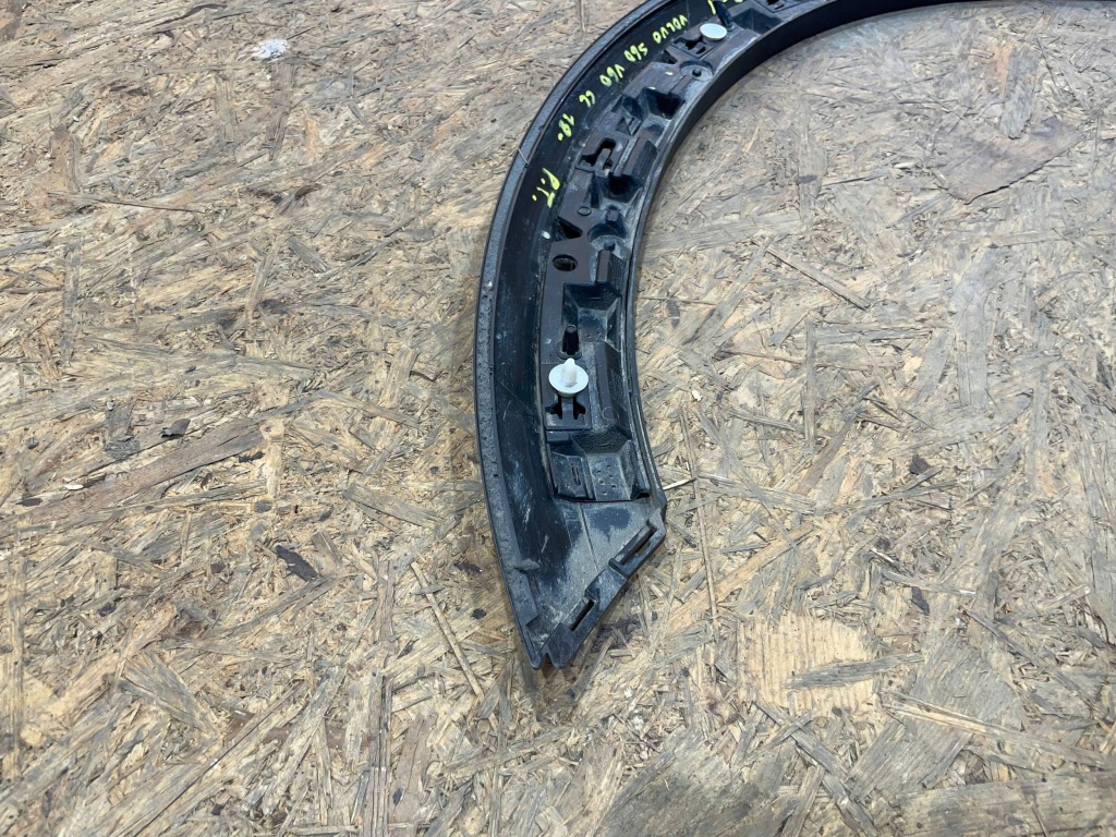 фото №6, Volvo v60 v-60 ii 2 cross country 18- молдинг накладка na крыло правый задняя