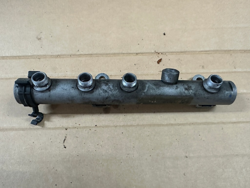 фото №1, Молдинг впрыскная левая audi a6 c7 a7 4g 3.0 tdi cdu cduc 059130089bs