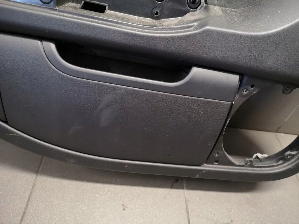 фото №8, Обшивка двері лівий задня audi a8 d3 чорний голий