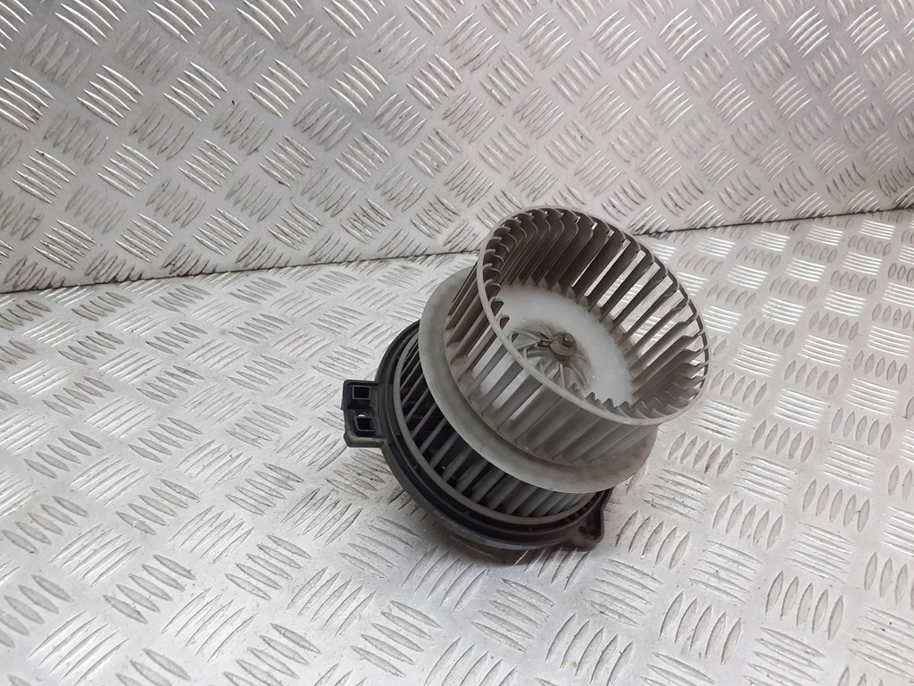 фото №1, Вентилятор обдув toyota yaris i 194000-1210