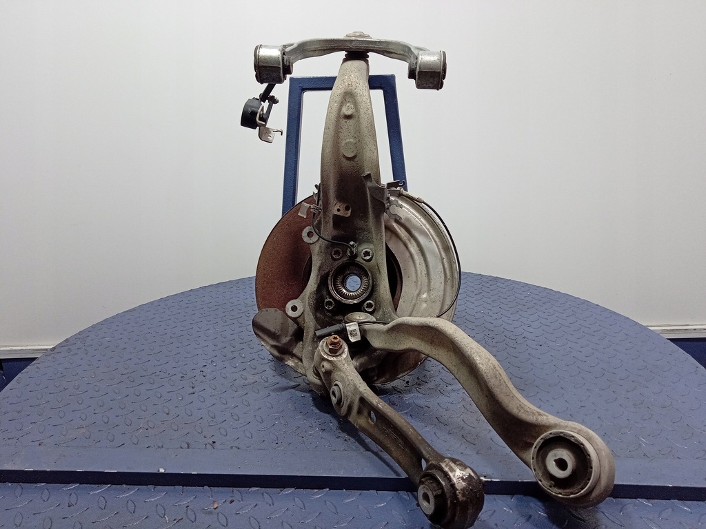 фото №6, Bmw 7 g11 g12 740dx поворотный кулак левая перед