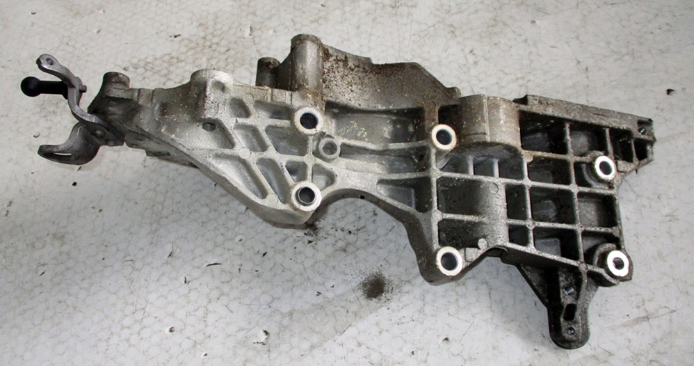 фото №2, Vw passat b7 кронштейн генератор 2.0 tdi