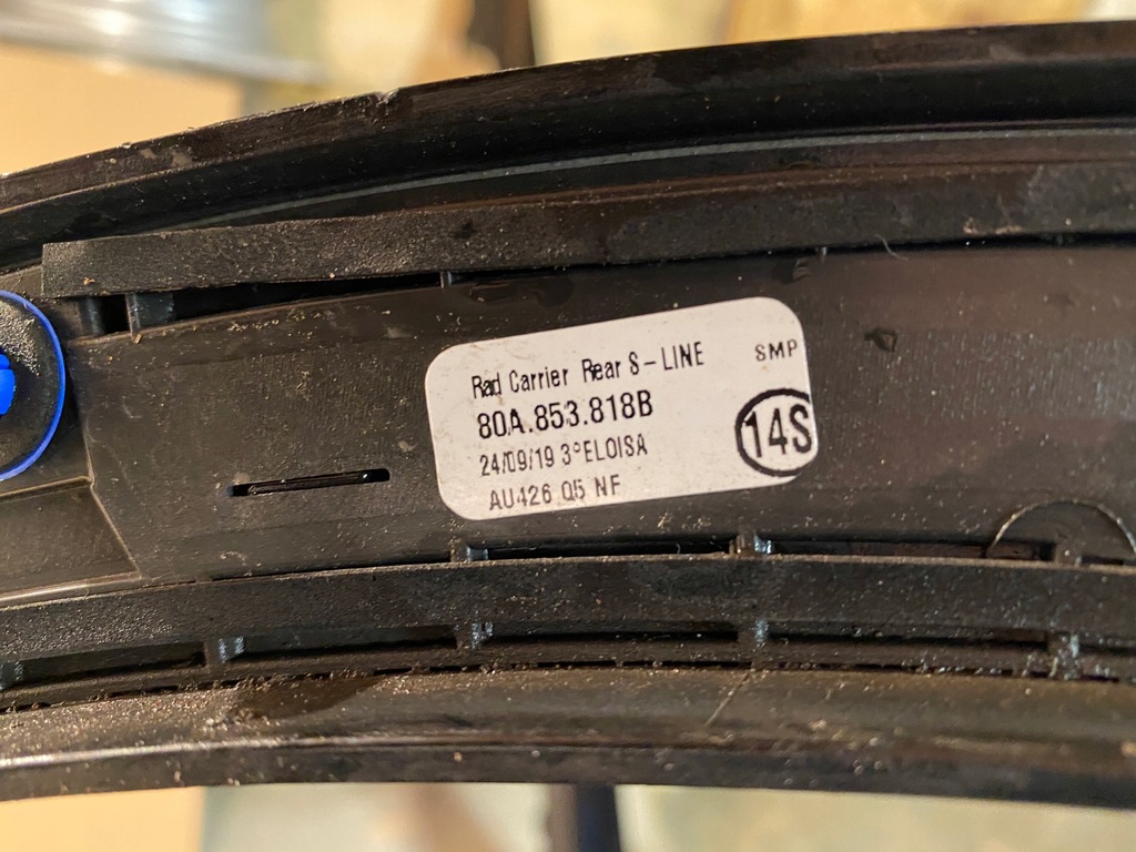 фото №8, Audi q5 80a молдинг крыла правый задняя 80a853818b