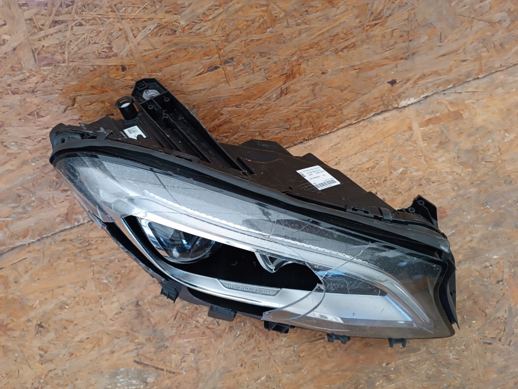 Купити Лампа правий перед eu full led mercedes gla w156 a1569067000