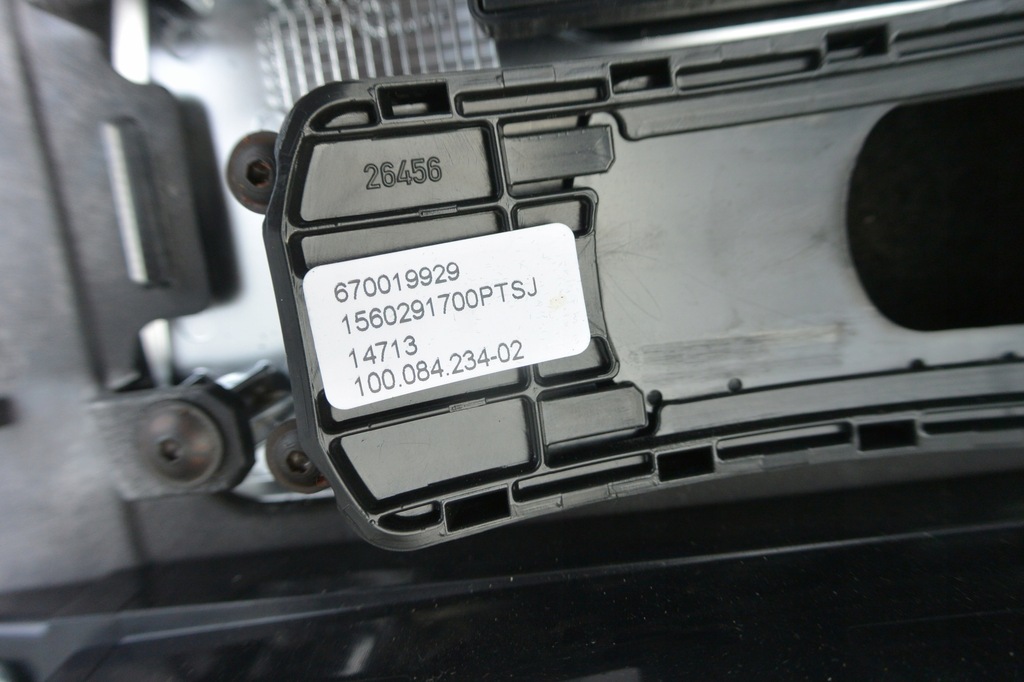 фото №15, Dekor бардачок туннель maserati quattroporte vi