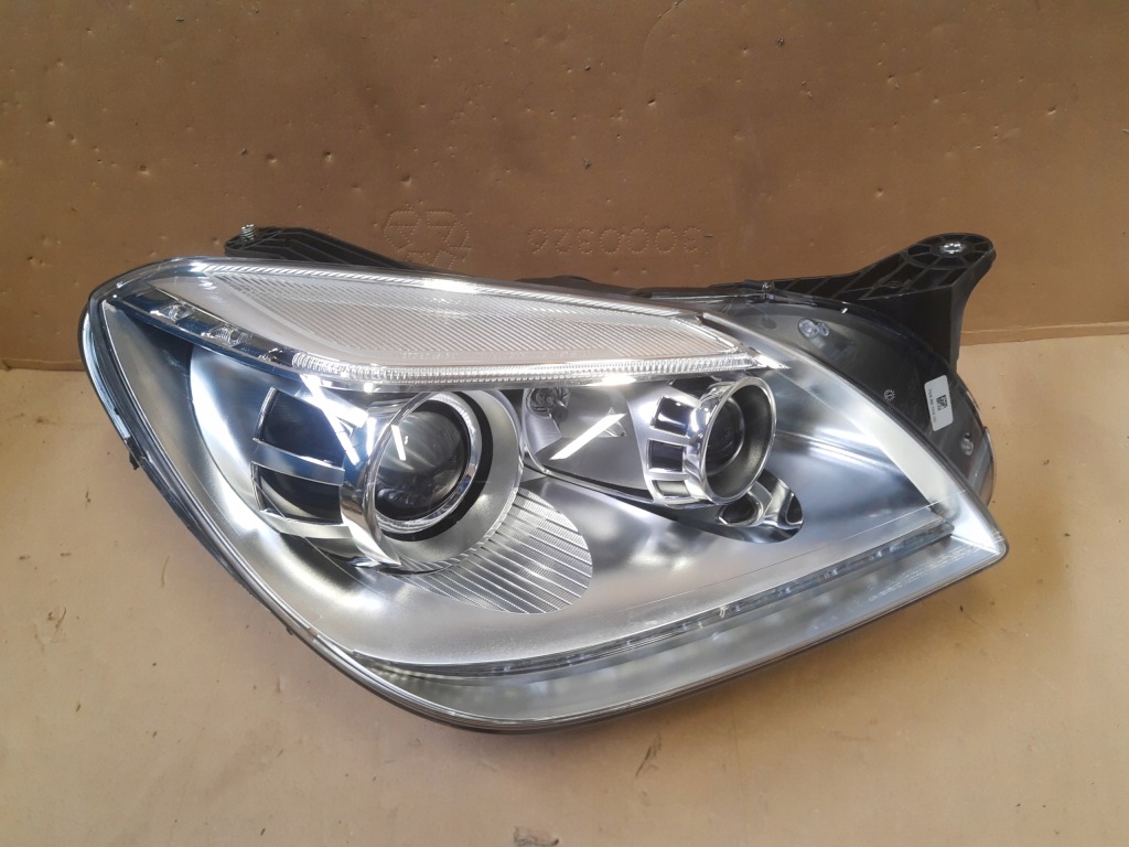 фото №3, Mercedes slk r172 правая лампа ксенон a1728204659